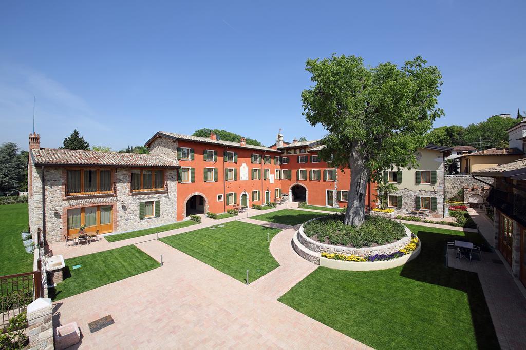 Residence Borgo Mondragon 라찌제 외부 사진
