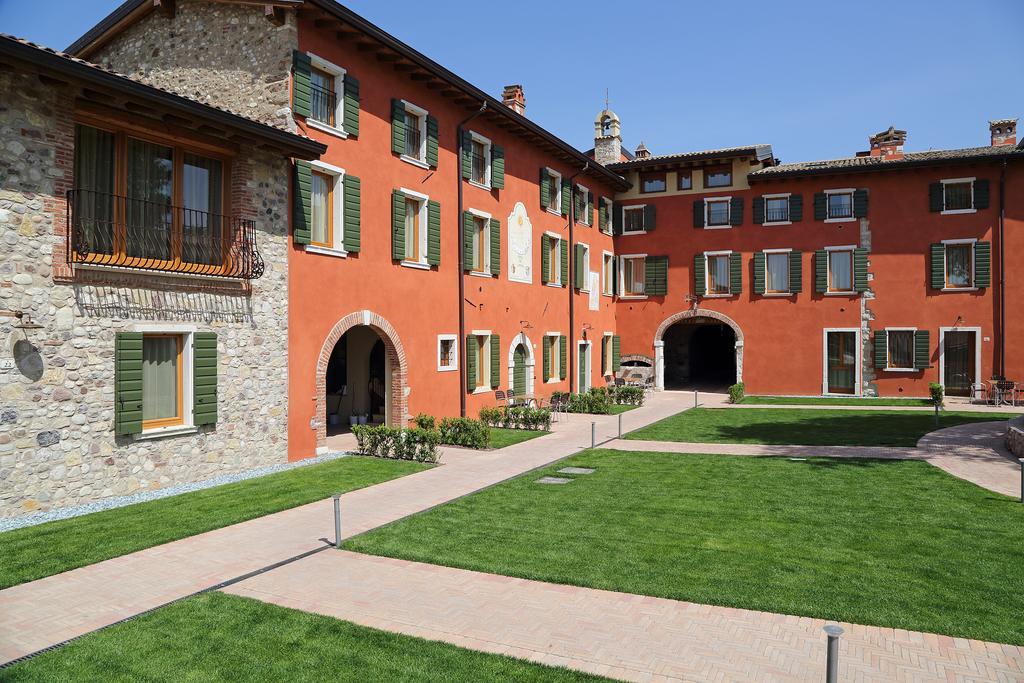 Residence Borgo Mondragon 라찌제 외부 사진