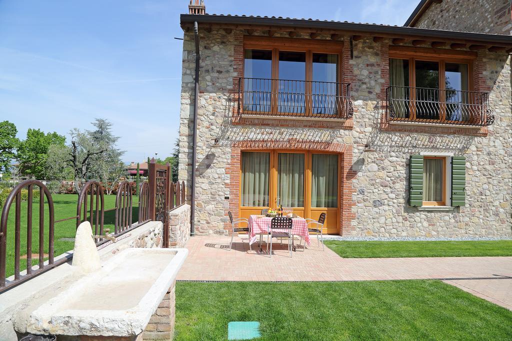 Residence Borgo Mondragon 라찌제 외부 사진