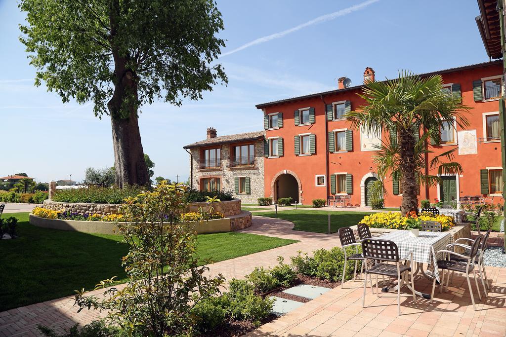 Residence Borgo Mondragon 라찌제 외부 사진
