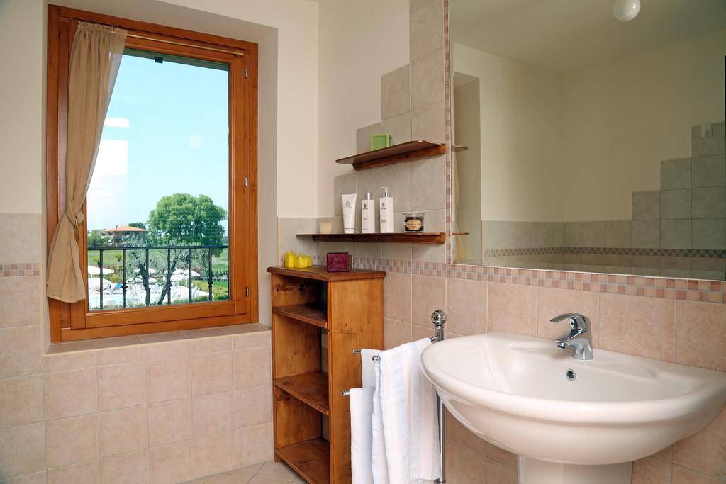 Residence Borgo Mondragon 라찌제 외부 사진