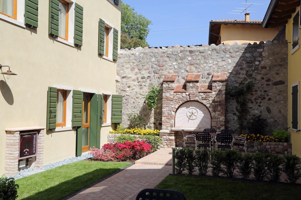 Residence Borgo Mondragon 라찌제 외부 사진