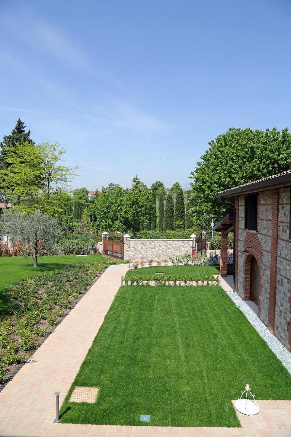 Residence Borgo Mondragon 라찌제 외부 사진
