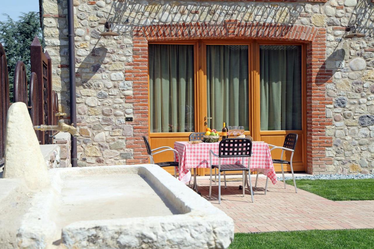 Residence Borgo Mondragon 라찌제 외부 사진