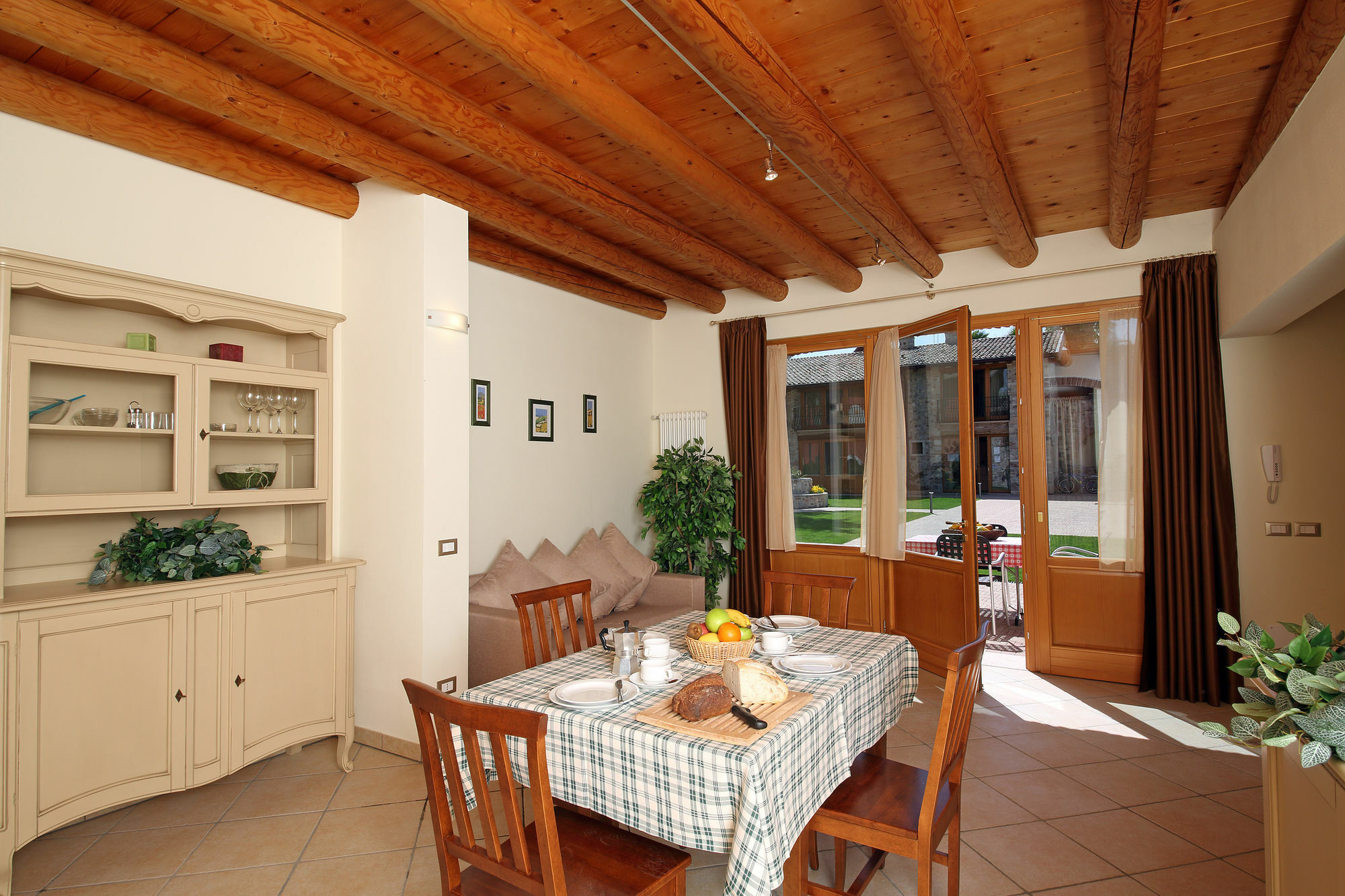 Residence Borgo Mondragon 라찌제 외부 사진