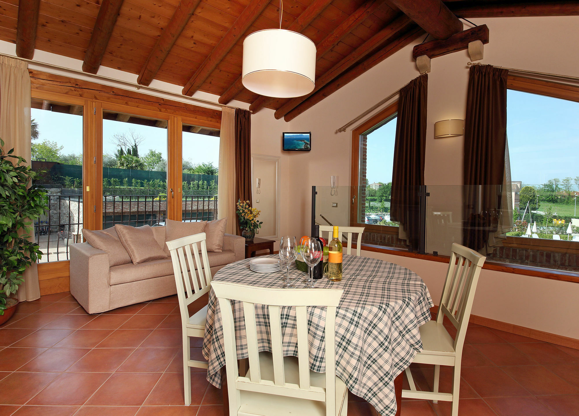 Residence Borgo Mondragon 라찌제 외부 사진