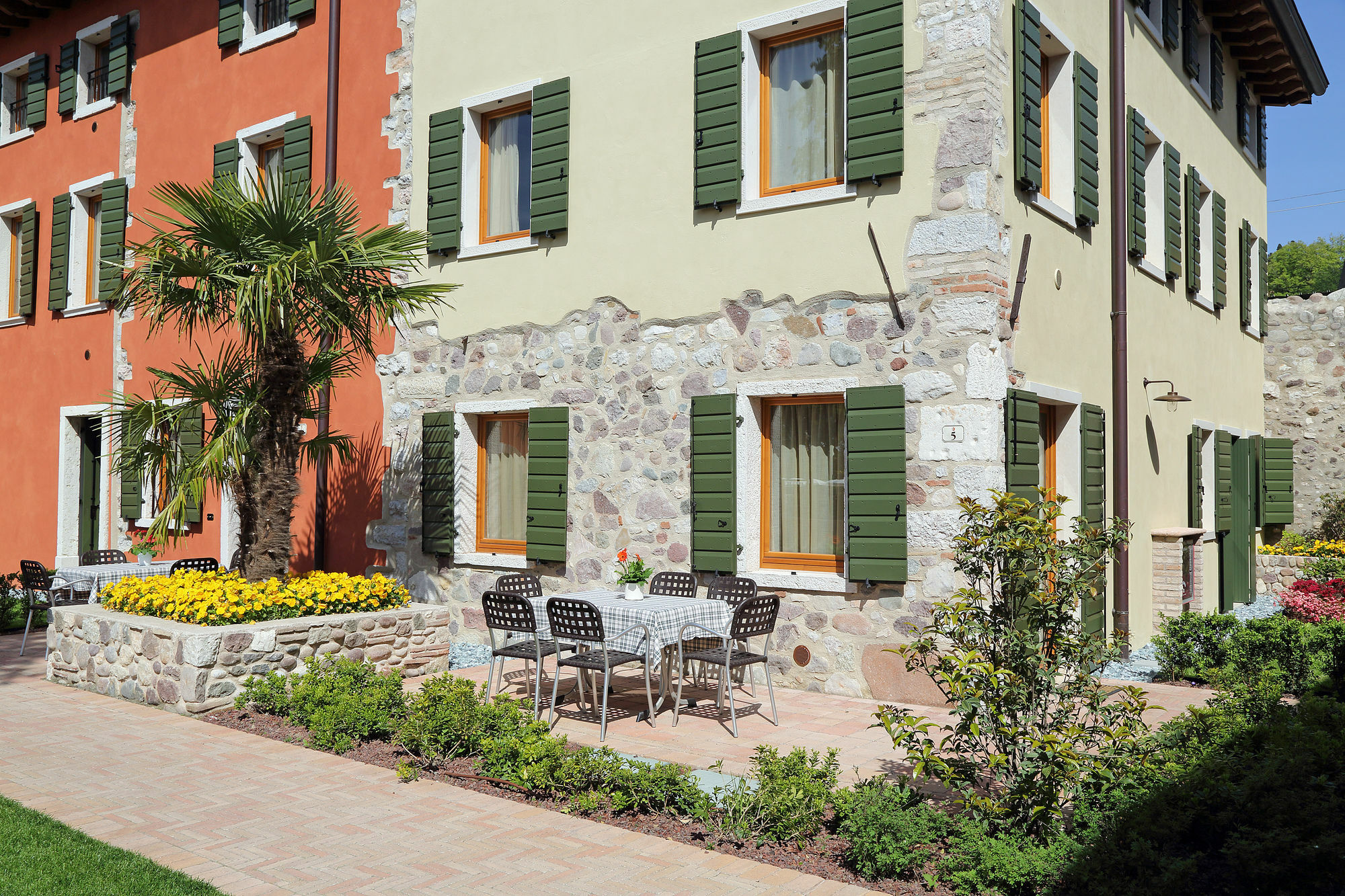 Residence Borgo Mondragon 라찌제 외부 사진